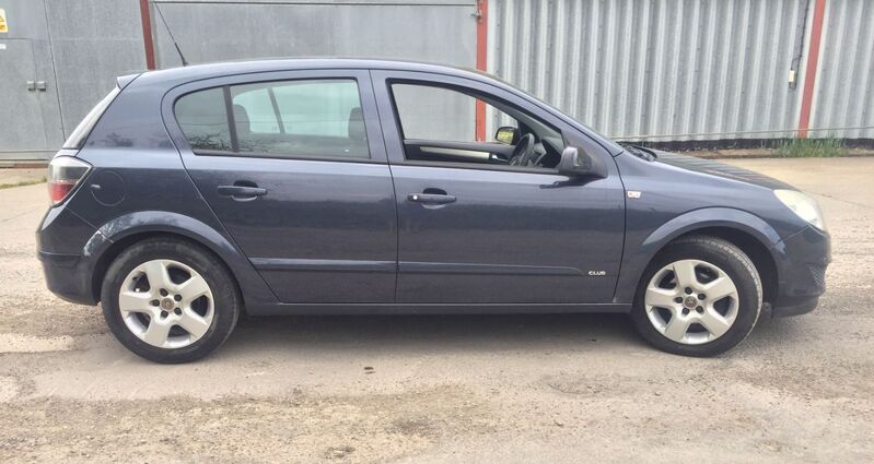 VAUXHALL ASTRA