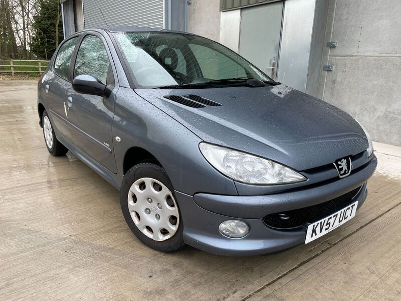 PEUGEOT 206