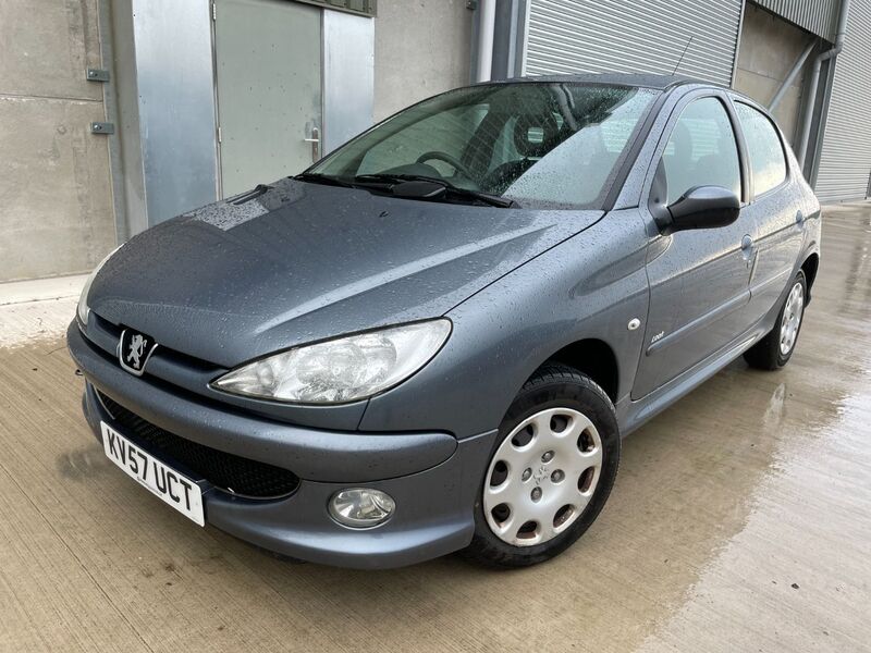 PEUGEOT 206